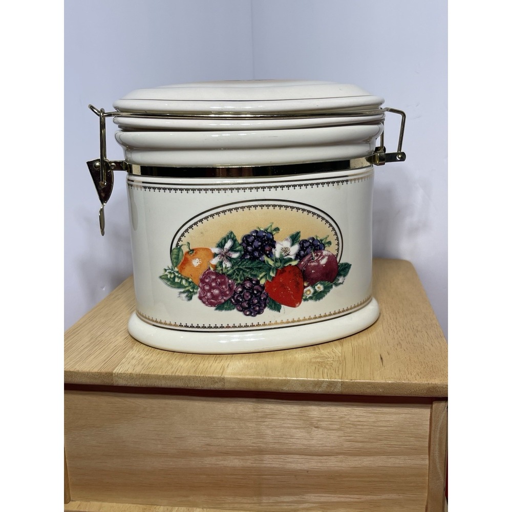 🍇Vintage Knott's Berry Farm Foods Ceramic Canister with Brass Style Hinged Lid - Picture 3 of 8